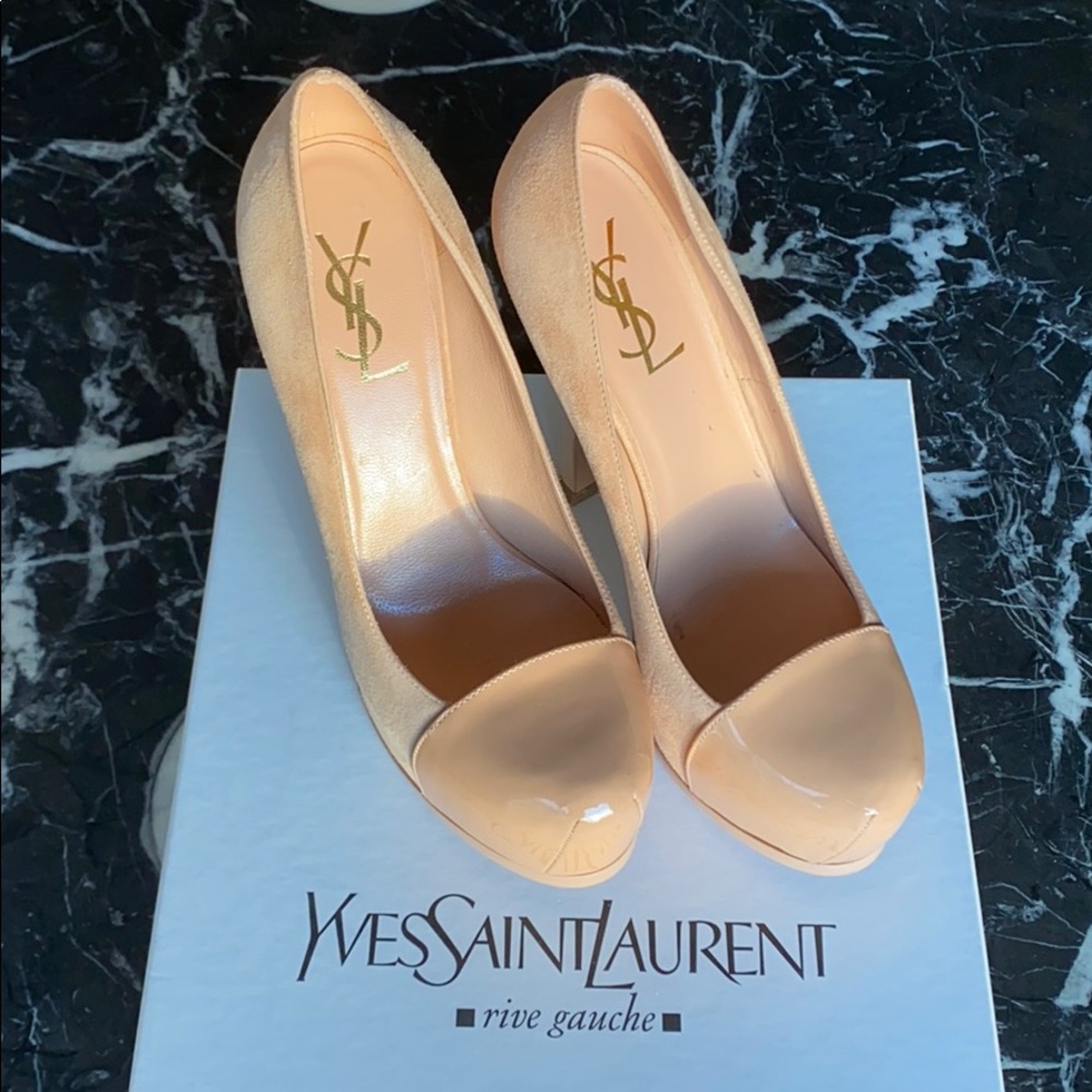 Yves Saint Laurent women’s suede nude heels